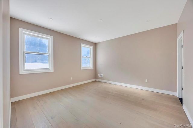 62 Haven Lane, Levittown, NY 11756