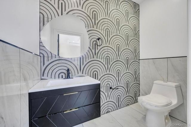 62 Haven Lane, Levittown, NY 11756