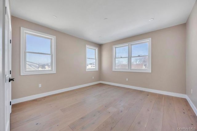 62 Haven Lane, Levittown, NY 11756