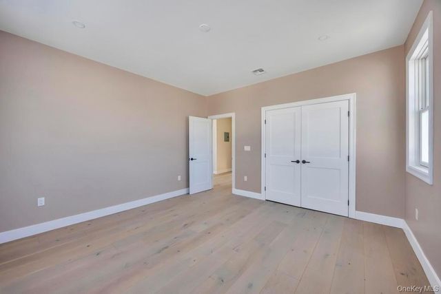 62 Haven Lane, Levittown, NY 11756