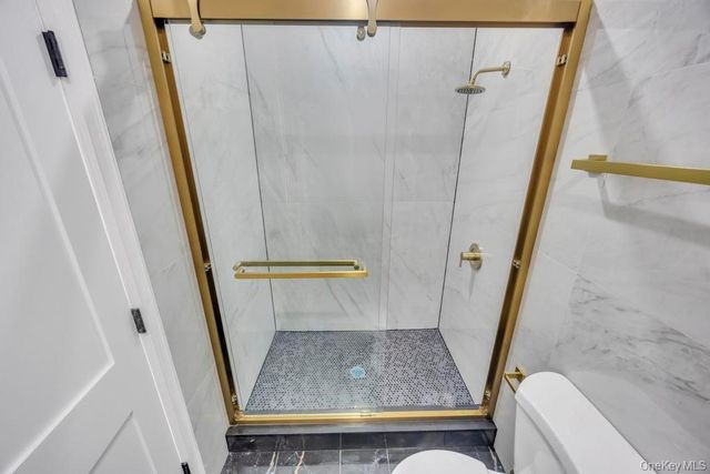 62 Haven Lane, Levittown, NY 11756