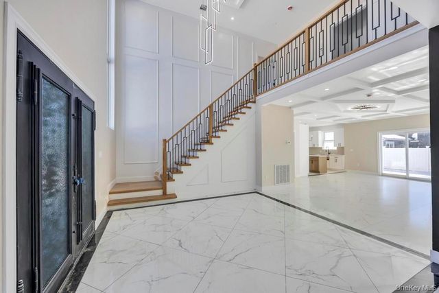 62 Haven Lane, Levittown, NY 11756