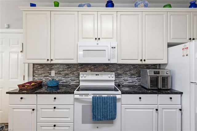 400 Doral Court, Mebane, NC 27302