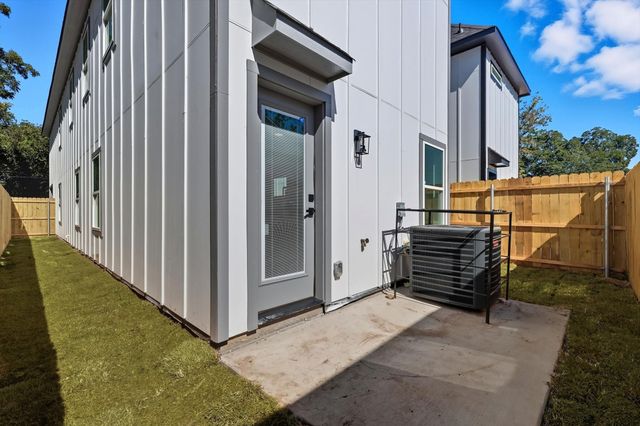 2534 Lowery Street, Dallas, TX 75215
