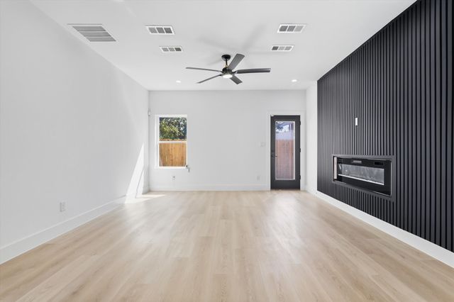 2534 Lowery Street, Dallas, TX 75215