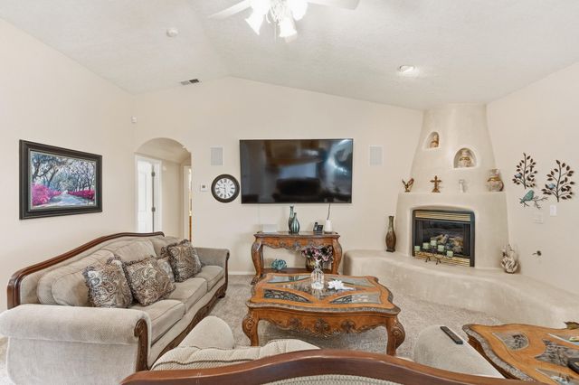 7304 Stag Horn Drive NW, Albuquerque, NM 87120