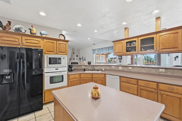 7304 Stag Horn Drive NW, Albuquerque, NM 87120