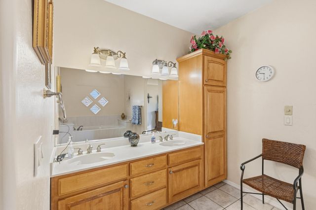 7304 Stag Horn Drive NW, Albuquerque, NM 87120