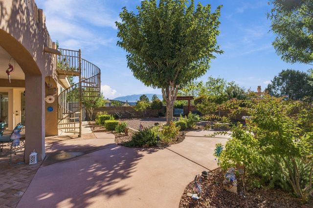 7304 Stag Horn Drive NW, Albuquerque, NM 87120