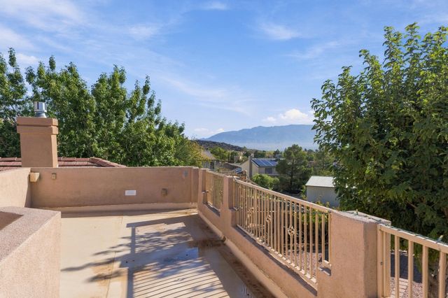 7304 Stag Horn Drive NW, Albuquerque, NM 87120