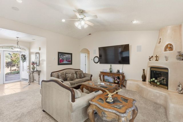 7304 Stag Horn Drive NW, Albuquerque, NM 87120