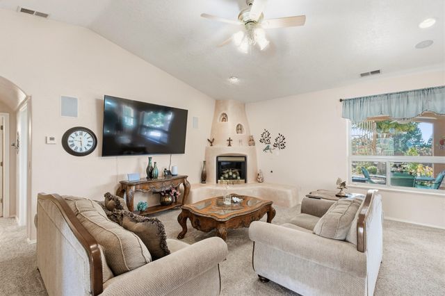7304 Stag Horn Drive NW, Albuquerque, NM 87120