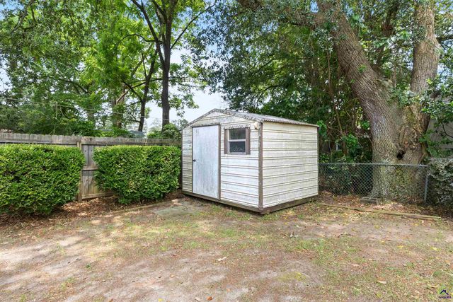 102 West Point Court, Warner Robins, GA 31088