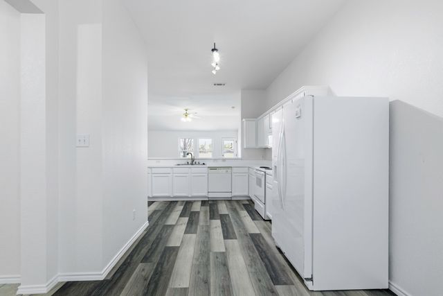 433 Windmill Drive, Lavon, TX 75166