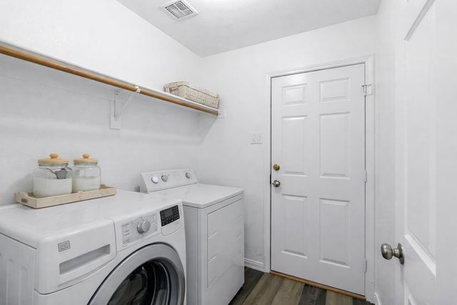 433 Windmill Drive, Lavon, TX 75166