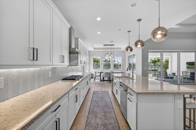 9221 Crestview Circle, Palm Beach Gardens, FL 33412