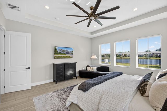 9221 Crestview Circle, Palm Beach Gardens, FL 33412