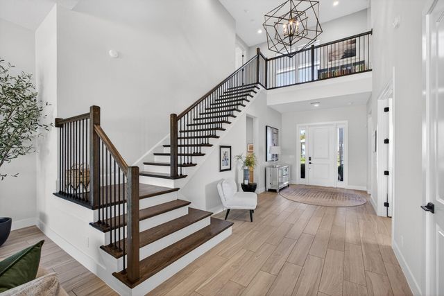 9221 Crestview Circle, Palm Beach Gardens, FL 33412