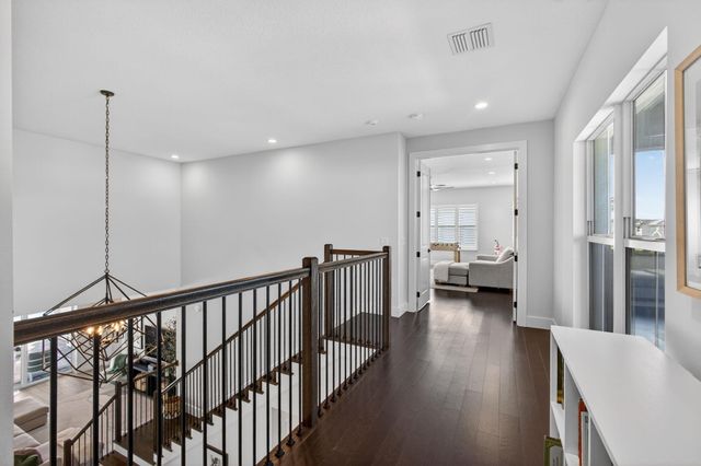 9221 Crestview Circle, Palm Beach Gardens, FL 33412