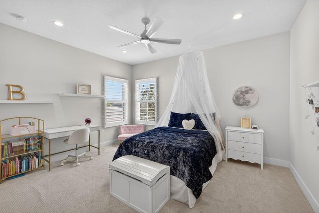 9221 Crestview Circle, Palm Beach Gardens, FL 33412