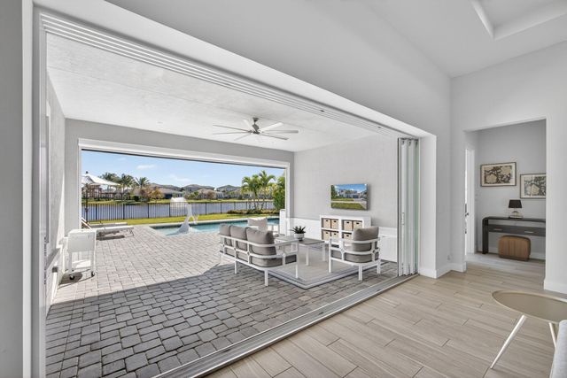 9221 Crestview Circle, Palm Beach Gardens, FL 33412