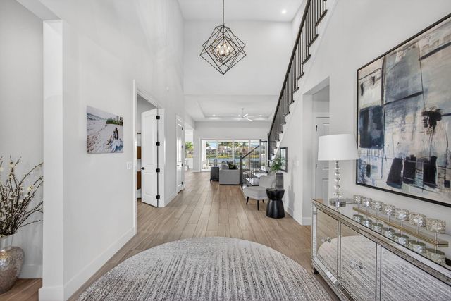 9221 Crestview Circle, Palm Beach Gardens, FL 33412