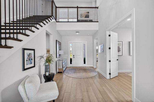 9221 Crestview Circle, Palm Beach Gardens, FL 33412