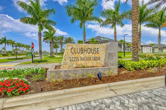 9221 Crestview Circle, Palm Beach Gardens, FL 33412