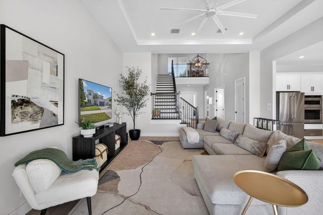 9221 Crestview Circle, Palm Beach Gardens, FL 33412