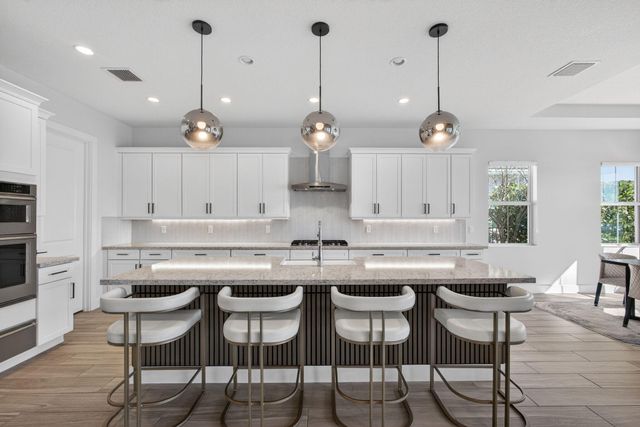 9221 Crestview Circle, Palm Beach Gardens, FL 33412