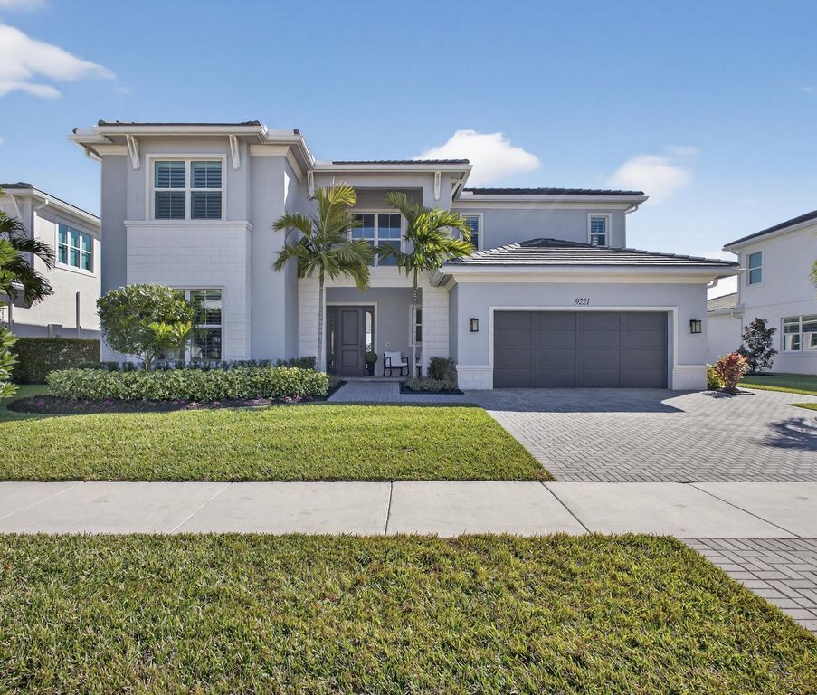 9221 Crestview Circle, Palm Beach Gardens, FL 33412