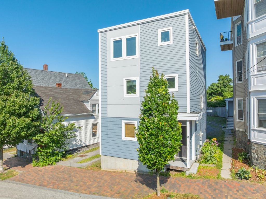 45 Cumberland Avenue 5, Portland, ME 04101 — photo 2
