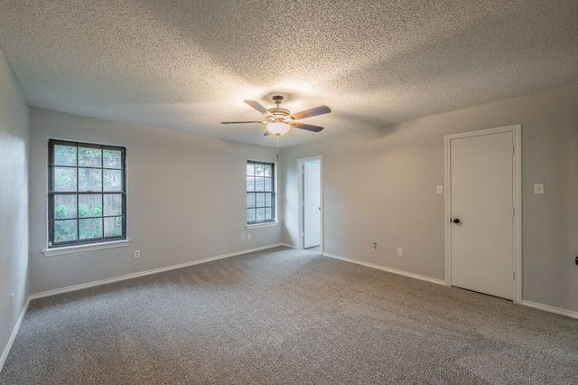 917 Bucknell Drive, Arlington, TX 76012