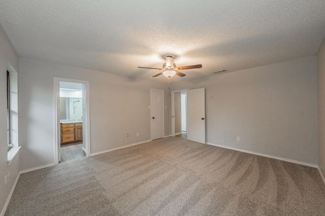 917 Bucknell Drive, Arlington, TX 76012