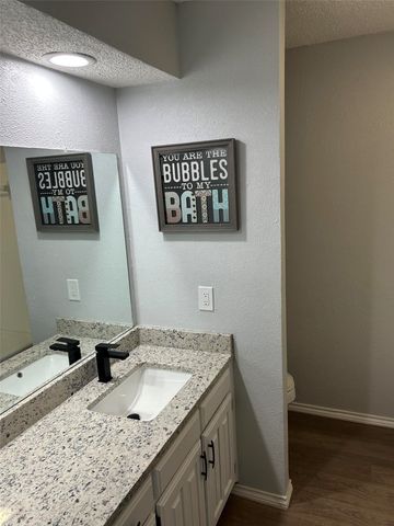 917 Bucknell Drive, Arlington, TX 76012