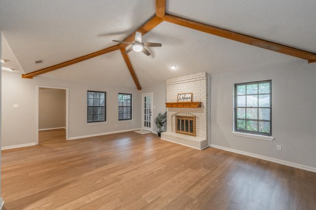 917 Bucknell Drive, Arlington, TX 76012