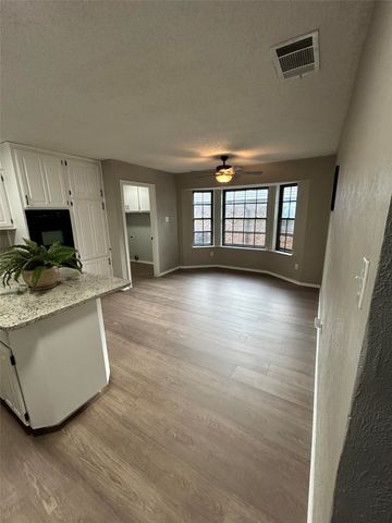 917 Bucknell Drive, Arlington, TX 76012