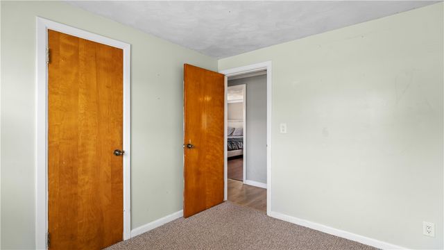 45 Whippoorwill Road, Warwick, RI 02888