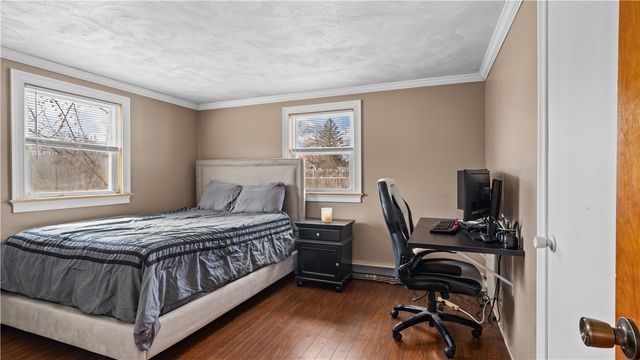 45 Whippoorwill Road, Warwick, RI 02888