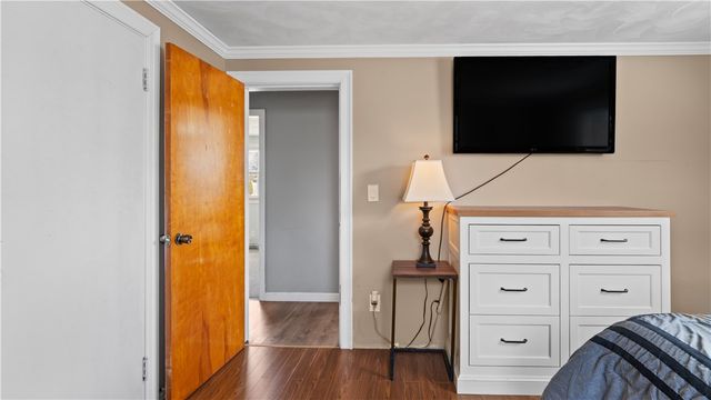 45 Whippoorwill Road, Warwick, RI 02888