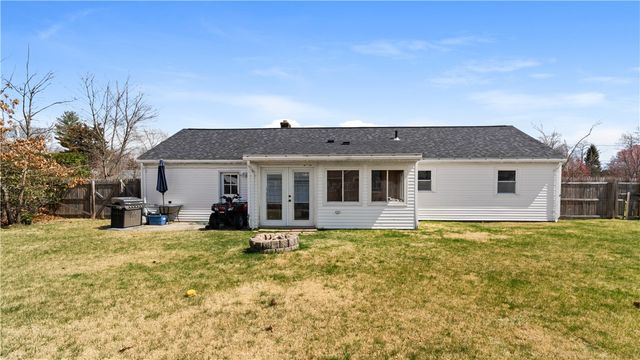 45 Whippoorwill Road, Warwick, RI 02888