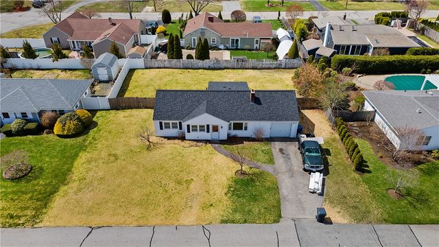 45 Whippoorwill Road, Warwick, RI 02888