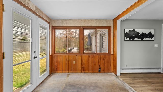 45 Whippoorwill Road, Warwick, RI 02888