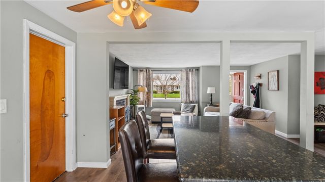 45 Whippoorwill Road, Warwick, RI 02888