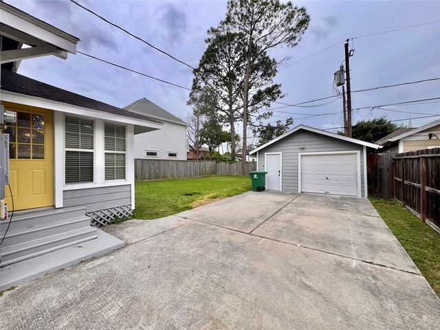 805 Tabor Street, Houston, TX 77009