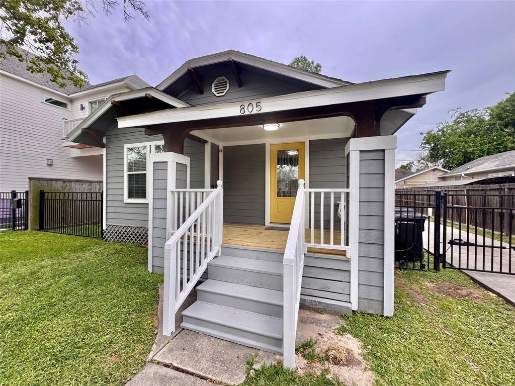 805 Tabor Street, Houston, TX 77009