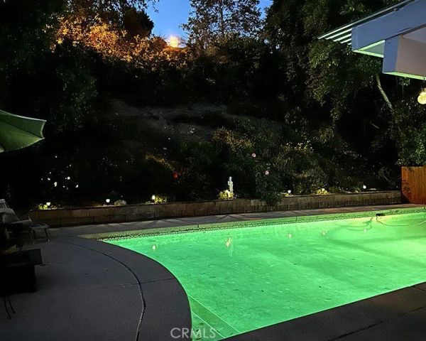 26261 Veva Way, Calabasas, CA 91302