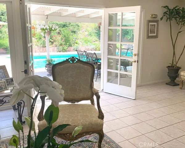 26261 Veva Way, Calabasas, CA 91302