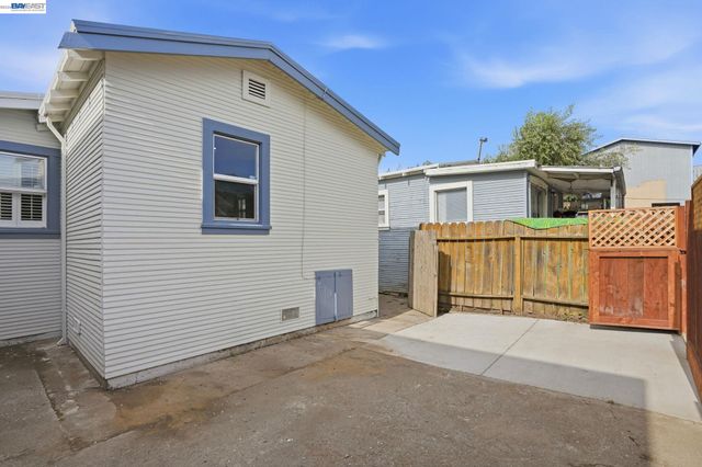 3421 Nevin st, Richmond, CA 94805