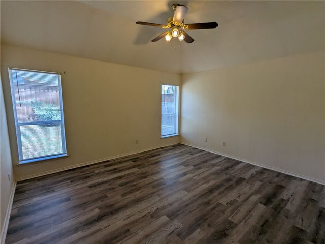 1078 Springhill Drive, Saginaw, TX 76179